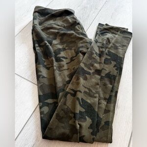 Camo leggings